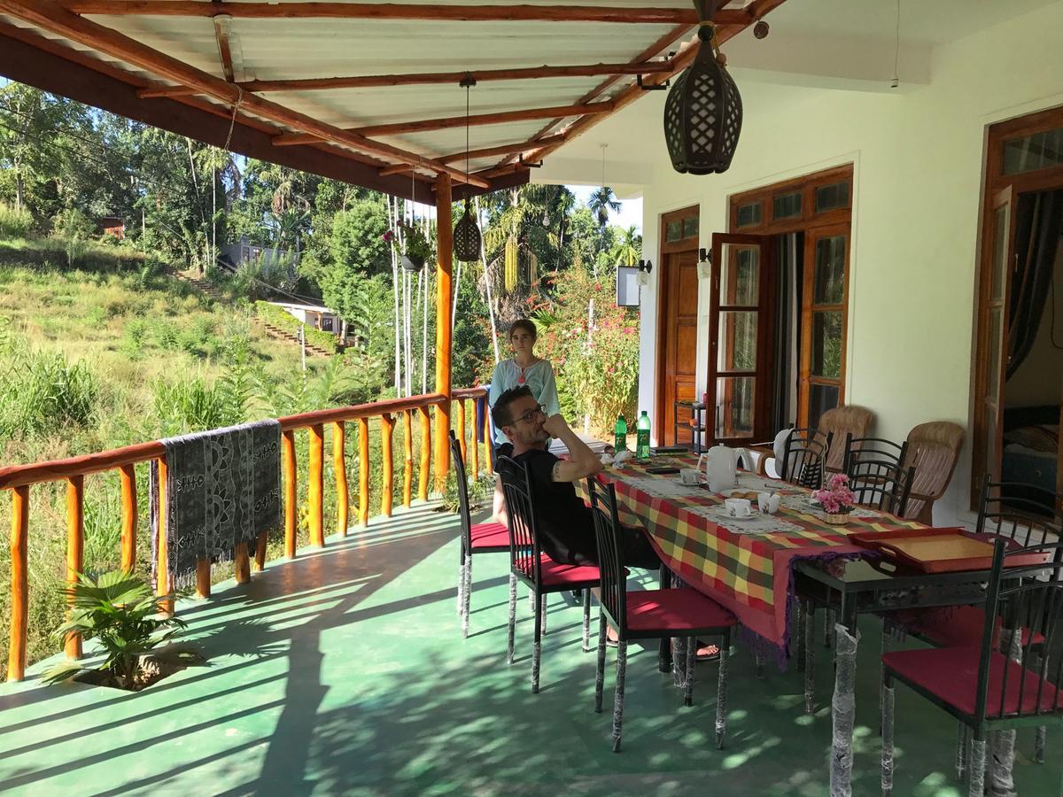 Serenity Homestay Ella Bagian luar foto